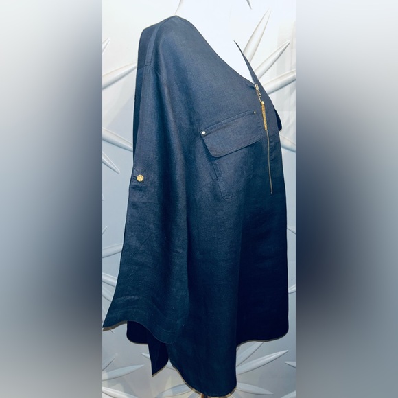 EUC Ellen Tracy SZ 2X navy blue 100% linen top w/gold accents/bust 54”, PTP 27” - Picture 6 of 10